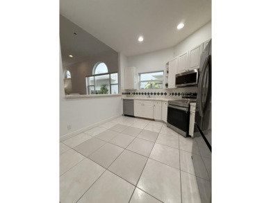 Priced to Sell! This charming 3-bedroom, 2-bathroom home on PGA National Golf Club in Florida - for sale on GolfHomes.com, golf home, golf lot