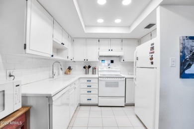 Check out this Scottsdale Gem! A 1 bed/1 bath on the 5th floor on Scottsdale Shadows in Arizona - for sale on GolfHomes.com, golf home, golf lot