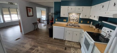 Priced for quick sale. Here is a charming, comfy, and beautiful on Fairways Country Club in Florida - for sale on GolfHomes.com, golf home, golf lot