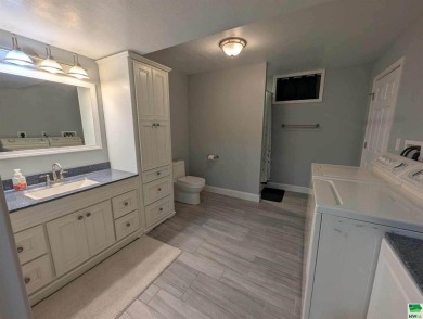 This is small town living at its best. This is a fantastic 3 on Akron Golf Course in Iowa - for sale on GolfHomes.com, golf home, golf lot