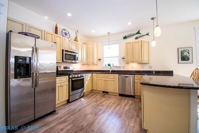 Welcome to a special Hills Quarter home. The home offers great on King Carter Golf Course in Virginia - for sale on GolfHomes.com, golf home, golf lot