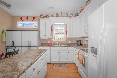 Do you want to live on VACATION full time or have a fabulous on Prestwick Country Club in South Carolina - for sale on GolfHomes.com, golf home, golf lot