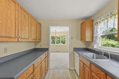 Welcome to this delightful 2 bedroom end unit condo, perfectly on The Brookside Club in Massachusetts - for sale on GolfHomes.com, golf home, golf lot