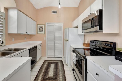 Second floor unit that sparkles when you walk in the door! Two on Aberdeen Golf and Country Club in Florida - for sale on GolfHomes.com, golf home, golf lot
