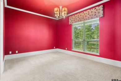 Enjoy serene views from your backyard on the green -- perfectly on Oak Hurst Golf Course in Texas - for sale on GolfHomes.com, golf home, golf lot
