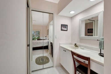 Second floor unit that sparkles when you walk in the door! Two on Aberdeen Golf and Country Club in Florida - for sale on GolfHomes.com, golf home, golf lot