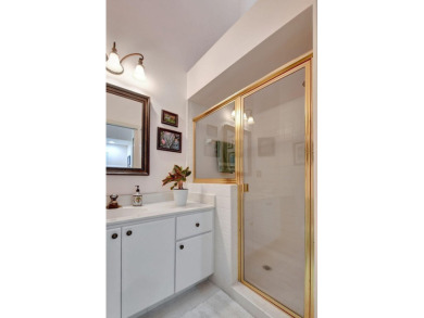 Second floor unit that sparkles when you walk in the door! Two on Aberdeen Golf and Country Club in Florida - for sale on GolfHomes.com, golf home, golf lot