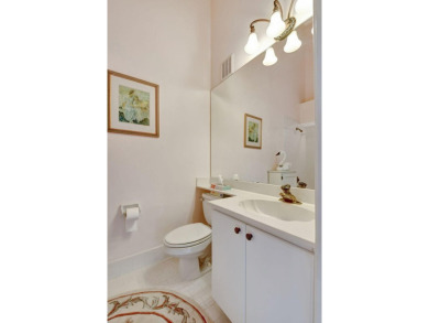 Second floor unit that sparkles when you walk in the door! Two on Aberdeen Golf and Country Club in Florida - for sale on GolfHomes.com, golf home, golf lot
