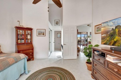 Second floor unit that sparkles when you walk in the door! Two on Aberdeen Golf and Country Club in Florida - for sale on GolfHomes.com, golf home, golf lot
