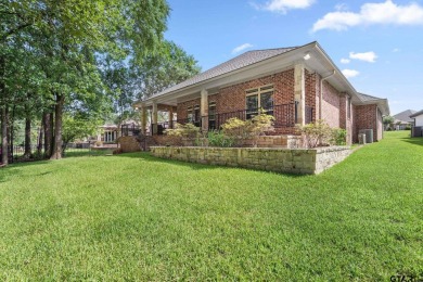 Enjoy serene views from your backyard on the green -- perfectly on Oak Hurst Golf Course in Texas - for sale on GolfHomes.com, golf home, golf lot