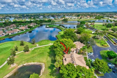 Second floor unit that sparkles when you walk in the door! Two on Aberdeen Golf and Country Club in Florida - for sale on GolfHomes.com, golf home, golf lot