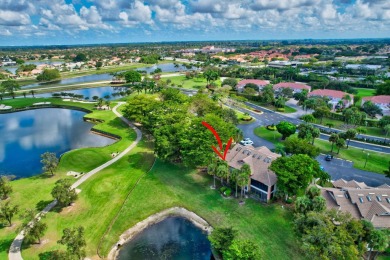Second floor unit that sparkles when you walk in the door! Two on Aberdeen Golf and Country Club in Florida - for sale on GolfHomes.com, golf home, golf lot