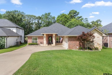 Enjoy serene views from your backyard on the green -- perfectly on Oak Hurst Golf Course in Texas - for sale on GolfHomes.com, golf home, golf lot