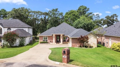 Enjoy serene views from your backyard on the green -- perfectly on Oak Hurst Golf Course in Texas - for sale on GolfHomes.com, golf home, golf lot