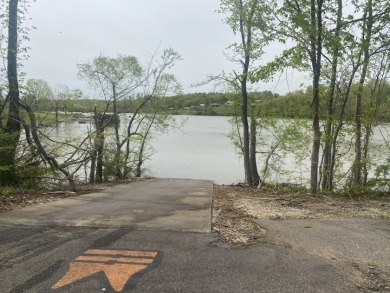 Lake Paradise w/ Camper hookups on Mineral Mound Golf Course in Kentucky - for sale on GolfHomes.com, golf home, golf lot