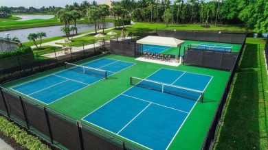 Second floor unit that sparkles when you walk in the door! Two on Aberdeen Golf and Country Club in Florida - for sale on GolfHomes.com, golf home, golf lot
