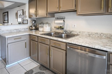 You won't want to miss this beautifully updated townhouse in the on Desert Hawk At Pueblo West in Colorado - for sale on GolfHomes.com, golf home, golf lot