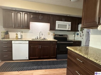 This very well-maintained, and tastefully redone condo is on Doe Valley Country Club in Kentucky - for sale on GolfHomes.com, golf home, golf lot