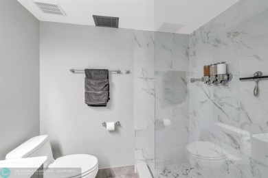 Welcome to this beautifully renovated 2-bedroom, 2-bath with on Oaks Country Club in Florida - for sale on GolfHomes.com, golf home, golf lot
