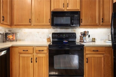 METICULOUSLY MAINTAINED ONE OWNER TOWNHOME BACKING TO THE STALEY on Staley Farms Golf Club in Missouri - for sale on GolfHomes.com, golf home, golf lot