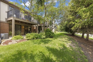 Step inside this stylish 2-bedroom, 1-bathroom condo and fall in on Maple Meadows Golf Club in Illinois - for sale on GolfHomes.com, golf home, golf lot