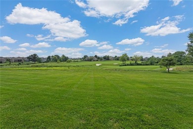 METICULOUSLY MAINTAINED ONE OWNER TOWNHOME BACKING TO THE STALEY on Staley Farms Golf Club in Missouri - for sale on GolfHomes.com, golf home, golf lot