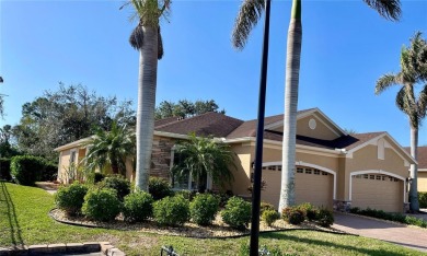 Stunning end unit, 3/2/2, 2013 built, split floor plan, 1471sf on Bobcat Trail Golf Club in Florida - for sale on GolfHomes.com, golf home, golf lot