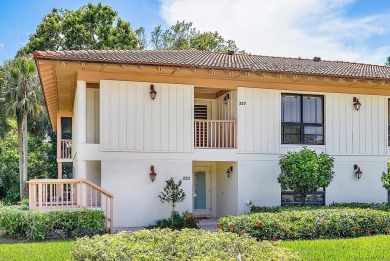 Beautifully Renovated Golf Villa in PGA National.Discover this on PGA National Golf Club in Florida - for sale on GolfHomes.com, golf home, golf lot