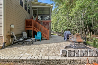 Welcome to this well-maintained 5-bedroom, 3.5-bath home with a on Anderson Creek Golf Club in North Carolina - for sale on GolfHomes.com, golf home, golf lot
