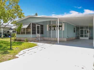 (ver mas abajo en espanol) Welcome to affordable 55+ living at on Lakes at Leesburg Golf Course in Florida - for sale on GolfHomes.com, golf home, golf lot