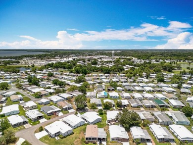 (ver mas abajo en espanol) Welcome to affordable 55+ living at on Lakes at Leesburg Golf Course in Florida - for sale on GolfHomes.com, golf home, golf lot