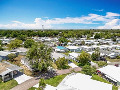 (ver mas abajo en espanol) Welcome to affordable 55+ living at on Lakes at Leesburg Golf Course in Florida - for sale on GolfHomes.com, golf home, golf lot