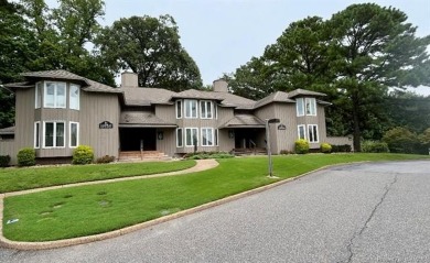 NEWLY RENOVATED! Step inside this charming 3-bedroom, 3-bath on Kingsmill Resort and Golf Club in Virginia - for sale on GolfHomes.com, golf home, golf lot