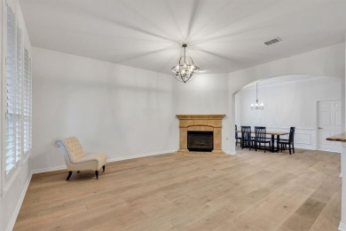 THIS HOME IS PERFECT! MOVE IN READY, LOW MAINTENANCE HOME IN A on Heritage Ranch Golf and Country Club in Texas - for sale on GolfHomes.com, golf home, golf lot