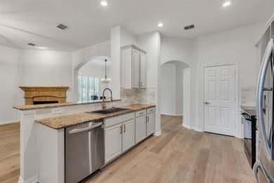 THIS HOME IS PERFECT! MOVE IN READY, LOW MAINTENANCE HOME IN A on Heritage Ranch Golf and Country Club in Texas - for sale on GolfHomes.com, golf home, golf lot