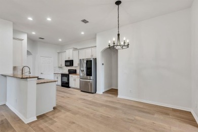 THIS HOME IS PERFECT! MOVE IN READY, LOW MAINTENANCE HOME IN A on Heritage Ranch Golf and Country Club in Texas - for sale on GolfHomes.com, golf home, golf lot
