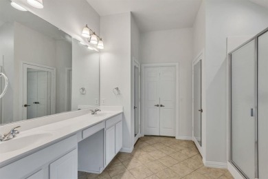 THIS HOME IS PERFECT! MOVE IN READY, LOW MAINTENANCE HOME IN A on Heritage Ranch Golf and Country Club in Texas - for sale on GolfHomes.com, golf home, golf lot