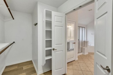 THIS HOME IS PERFECT! MOVE IN READY, LOW MAINTENANCE HOME IN A on Heritage Ranch Golf and Country Club in Texas - for sale on GolfHomes.com, golf home, golf lot