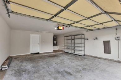 THIS HOME IS PERFECT! MOVE IN READY, LOW MAINTENANCE HOME IN A on Heritage Ranch Golf and Country Club in Texas - for sale on GolfHomes.com, golf home, golf lot