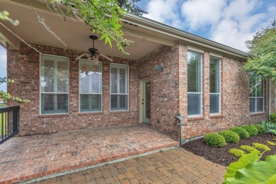 THIS HOME IS PERFECT! MOVE IN READY, LOW MAINTENANCE HOME IN A on Heritage Ranch Golf and Country Club in Texas - for sale on GolfHomes.com, golf home, golf lot