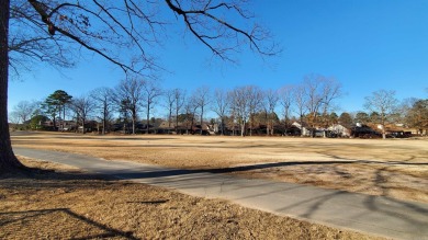 If Golf is your game or you just enjoy a Beautiful view on Maumelle Golf and Country Club in Arkansas - for sale on GolfHomes.com, golf home, golf lot