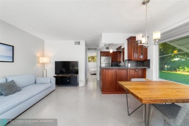 Welcome to this charming 1-bedroom, 1-bath Co-Op in the on Coral Ridge Country Club in Florida - for sale on GolfHomes.com, golf home, golf lot