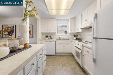 This bright and cheerful Sequoia Wrap end-unit is like a tree on Rossmoor Golf Course in California - for sale on GolfHomes.com, golf home, golf lot