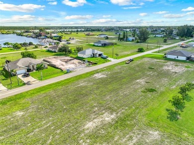 Beautiful southern exposure lot located west of Burnt Store Rd on Burnt Store Golf Club in Florida - for sale on GolfHomes.com, golf home, golf lot