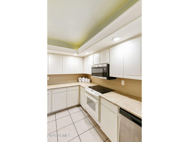 Charming 2BR, 2BA extended Shawnee model in the desirable active on Cottonwood Country Club in Arizona - for sale on GolfHomes.com, golf home, golf lot