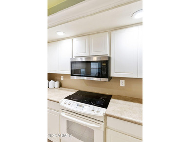 Charming 2BR, 2BA extended Shawnee model in the desirable active on Cottonwood Country Club in Arizona - for sale on GolfHomes.com, golf home, golf lot