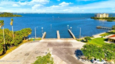Renovated Melbourne home in a prime downtown location--walkable on Crane Creek Reserve Golf Club in Florida - for sale on GolfHomes.com, golf home, golf lot