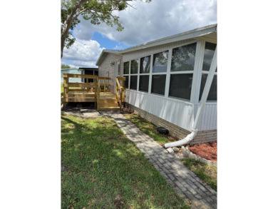 453 Don Tab Way on Golden Lakes Golf Course in Florida - for sale on GolfHomes.com, golf home, golf lot