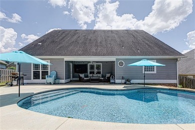 Welcome to 30 Silver Leaf Loop, a pristine, FRESHLY PAINTED on Lakewood Golf Course in Alabama - for sale on GolfHomes.com, golf home, golf lot