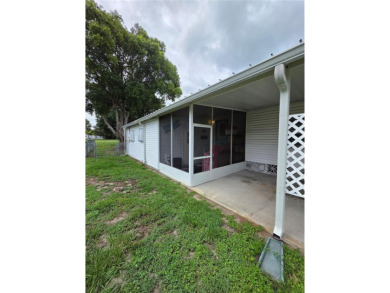 Welcome to this well-kept 2-bedroom, 2-bath home in the popular on Brookridge Country Club in Florida - for sale on GolfHomes.com, golf home, golf lot